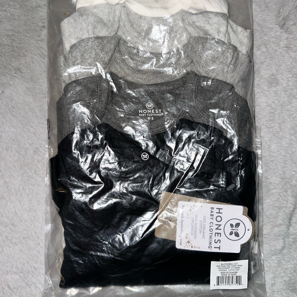 Honest Baby Organic Cotton Onesies – Size 0–3 Months (NWT)